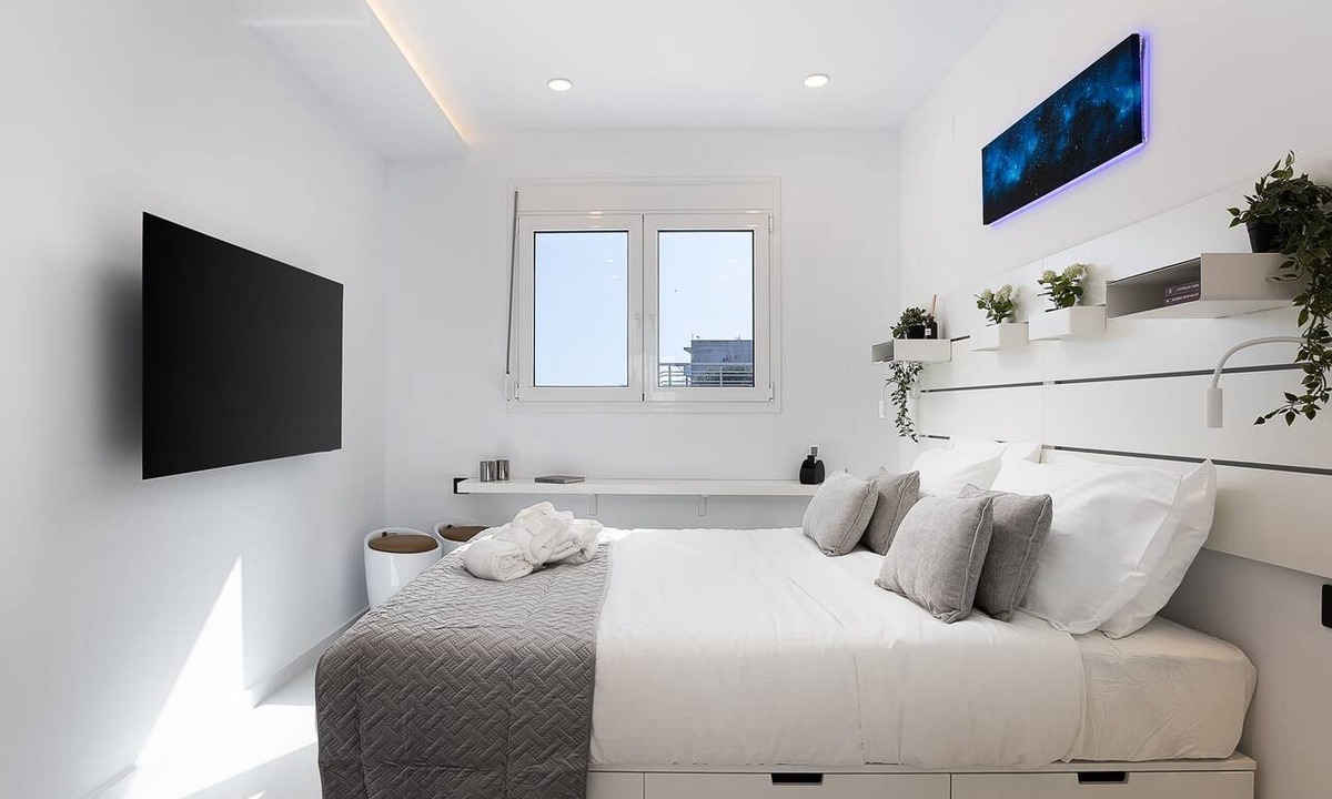 Gazi Apartment | MaXi Suite 75 with Jacuzzi,By IdealStay Experience