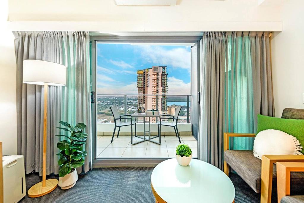 Darwin City Centre Apartment | Metropolis Mirage - A Poolside CBD Studio