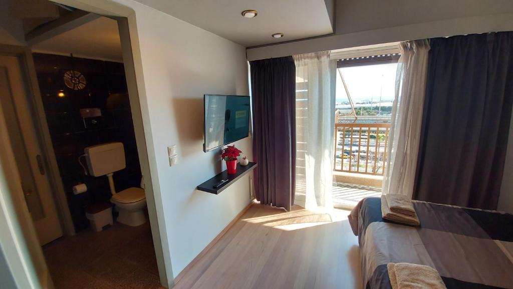 Piraeus Apartment | METROPOLITAN MACVIEW-3 διαμέρισμα studio Φάληρο