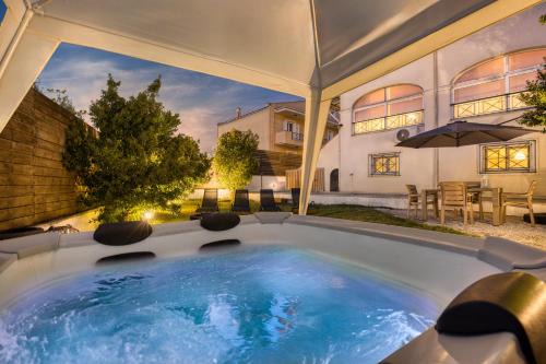 Alepou House | Mi Casa - Serene Garden Retreat, 2 bedroom house