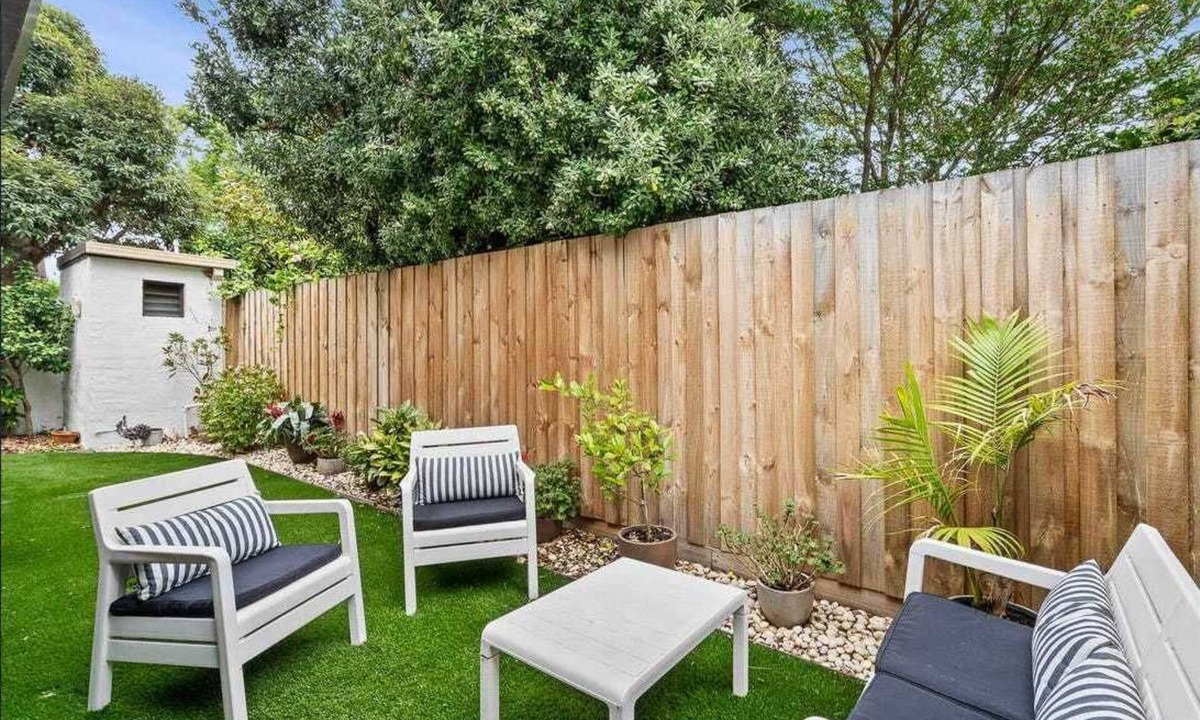 Brighton House | Middle Brighton Beach House (3-bed)