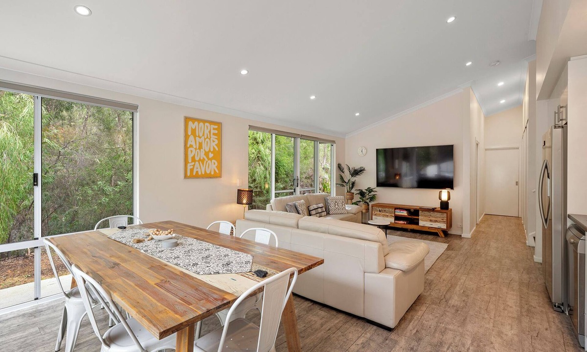 Dunsborough House | Milton's Retreat @ Cape Villas, Dunsborough