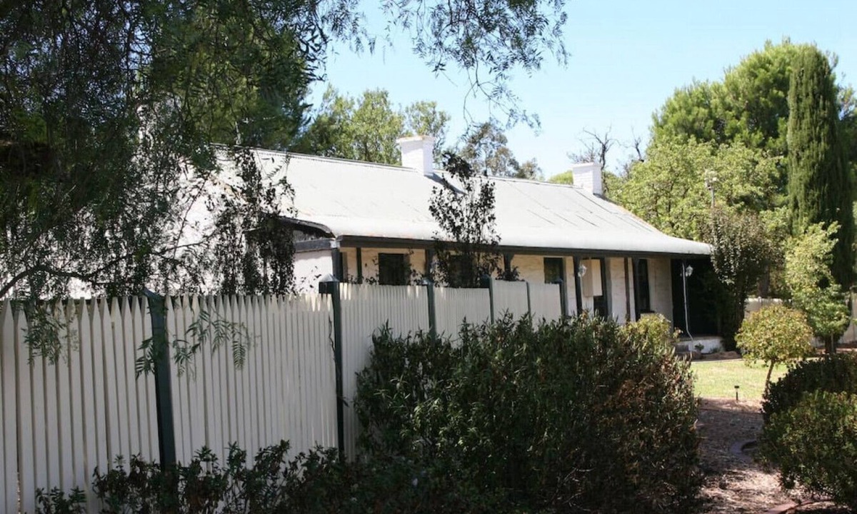 Miss Mabel Cottage | Burra
