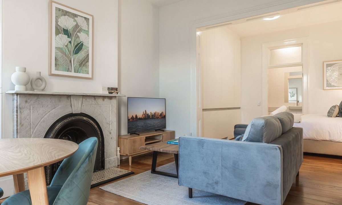 Glebe Apartment | Modern 1-Bed Studio near Tramsheds