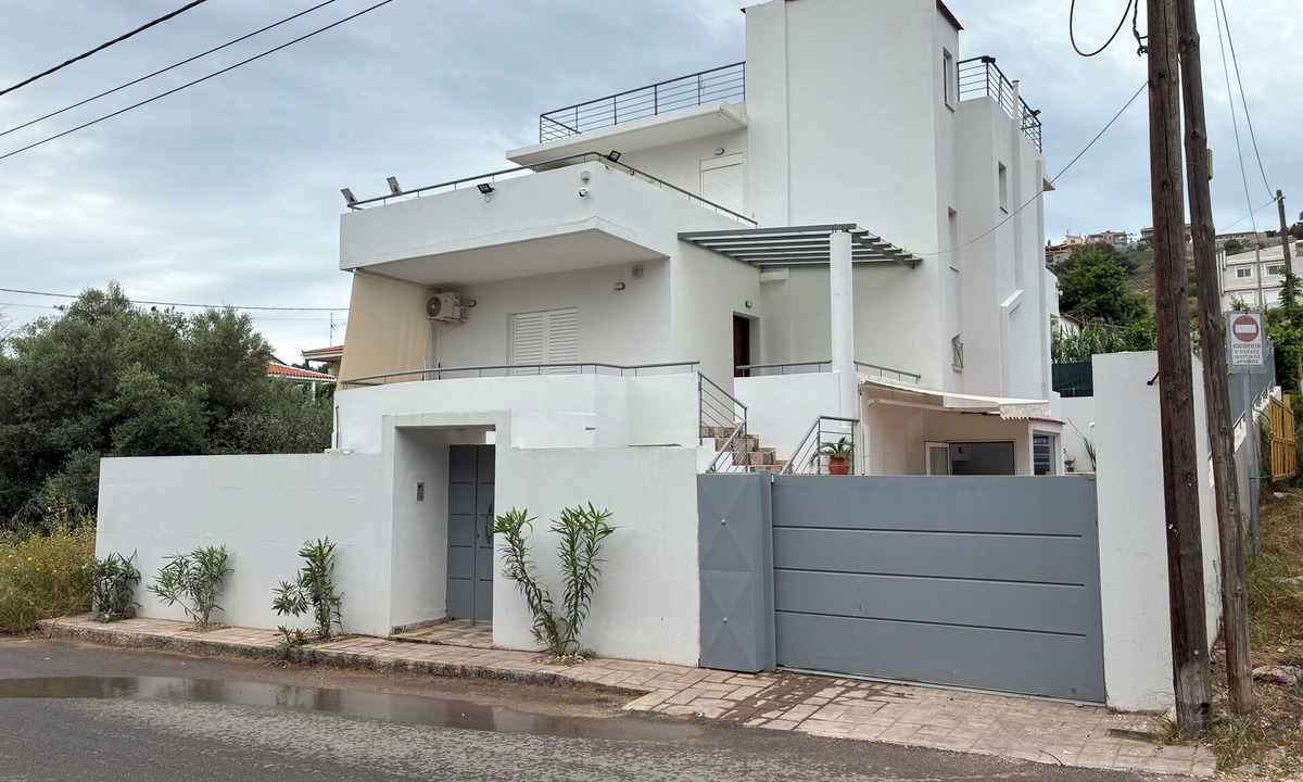 Saronikos House | Modern maisonette with about 2 km from Beach bar restorant at Galazia Akti beach