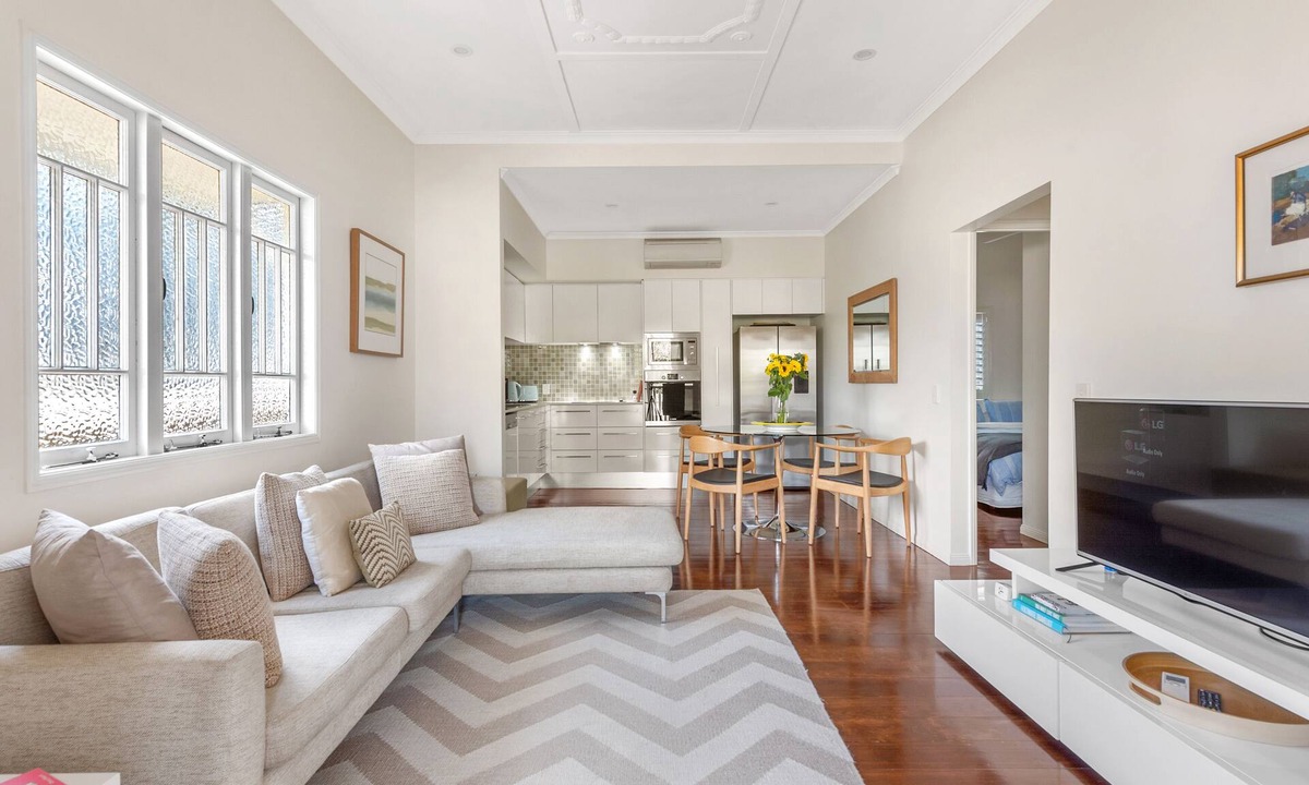 Kedron House | Modern Twist + Old World Charm ~ 3Bed/2Bath/2Car