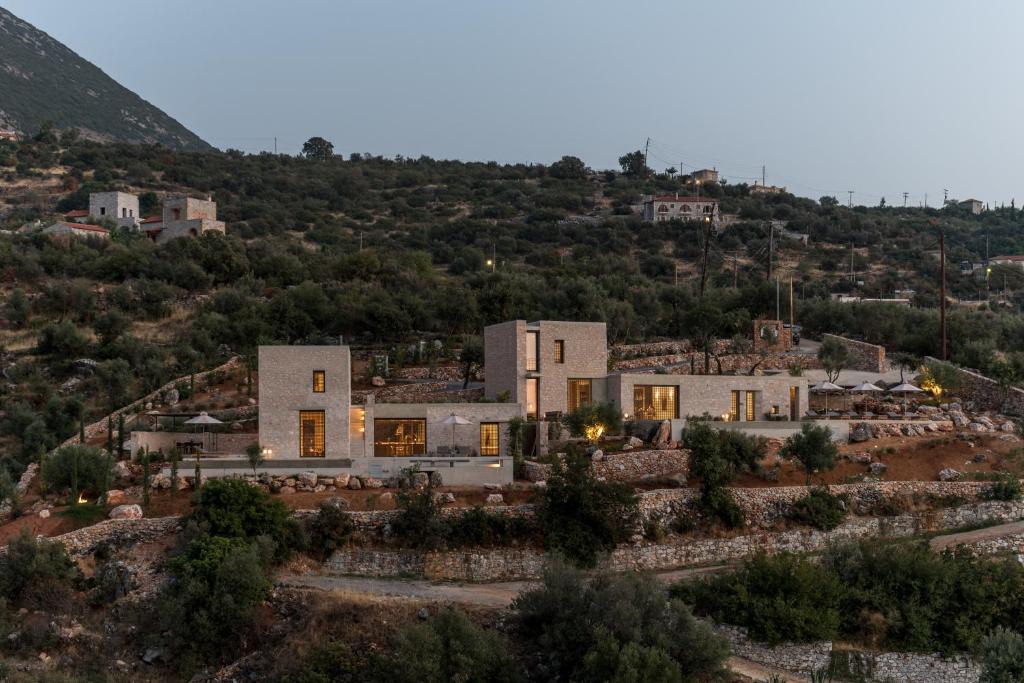 Lefktron Villa | Monolithoi Villas