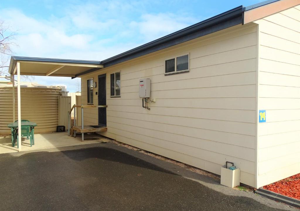 Moonta Bay House | Moonta Bay Cabins - Cabin 14