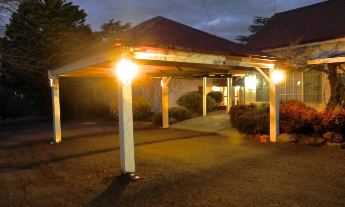 Armidale Hotel | Moore Park Inn