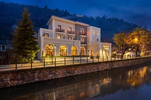 Florina Apartment | Mountain Pine Luxury Suites
