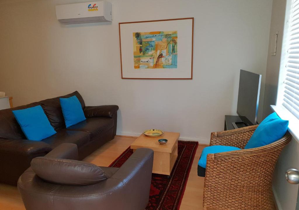 Inglewood Apartment | Mt.Lawley Superb 2 BR location Comfort, style 4