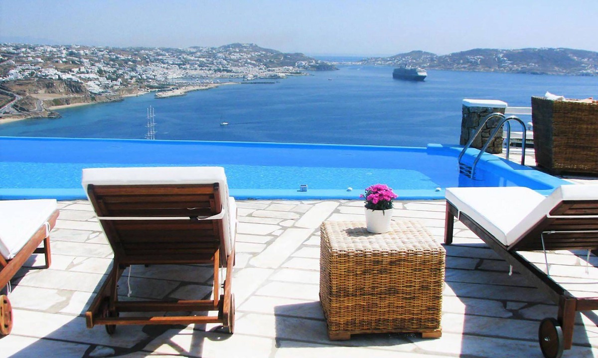 Agios Stefanos House | My Rental Homes - Casa le Rose shared pool sea view