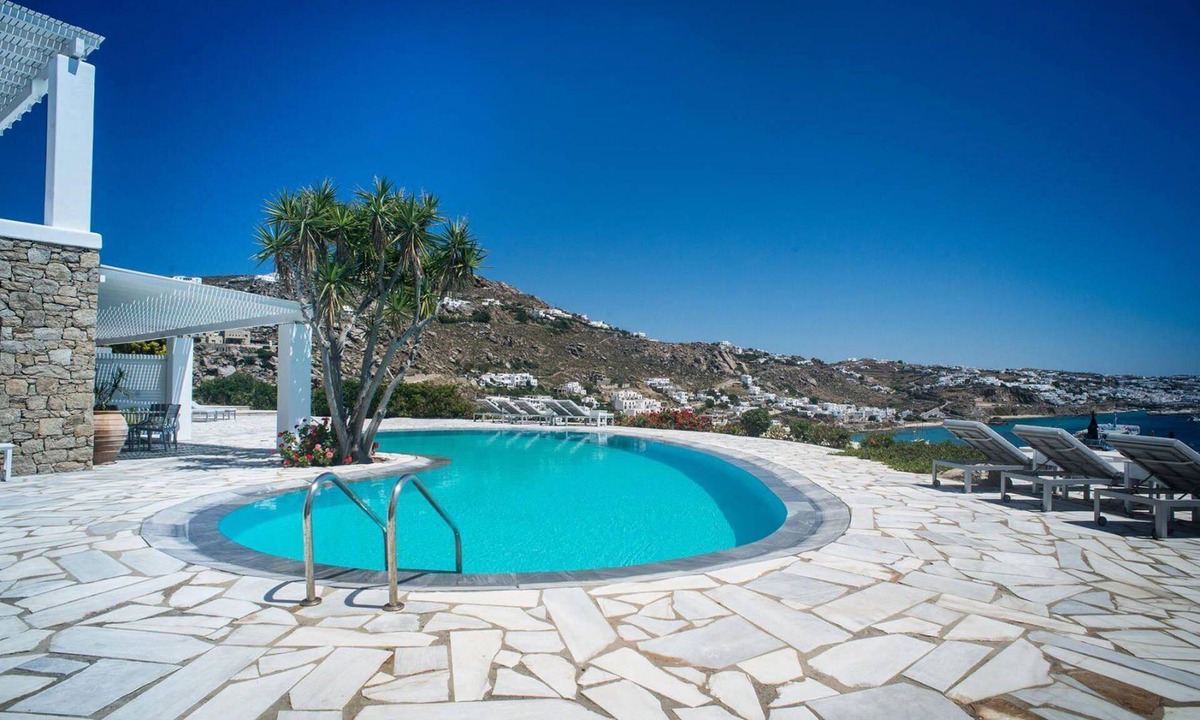 Tourlos Villa | My Rental Homes - Villa Rose 1, only 1 km from Agios Stefanos beach. Shared pool