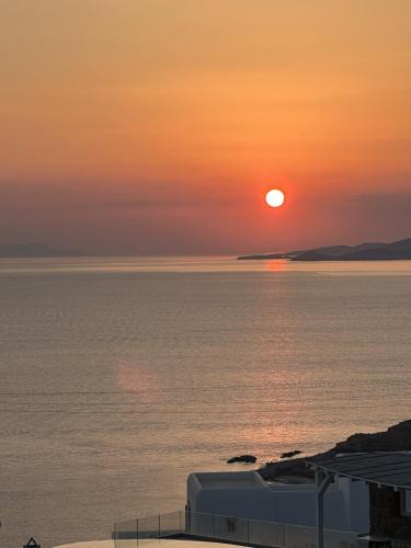Mykonos Town House | Myconian Sunset Apartments