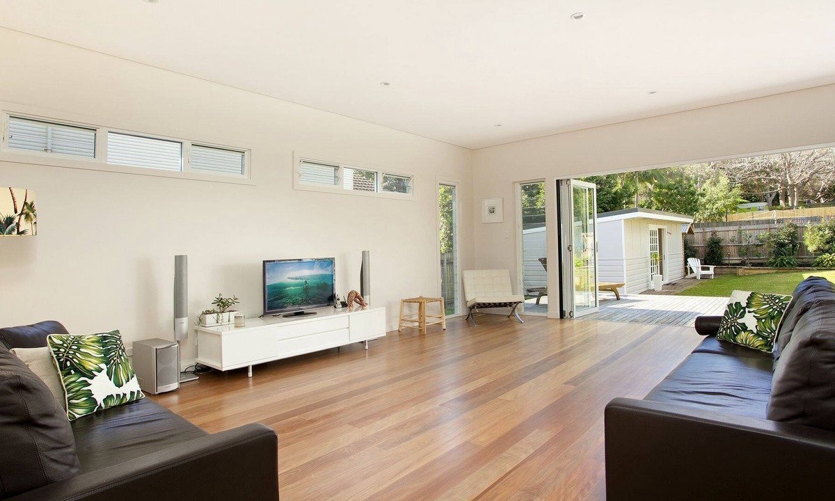 Newport House | Myola Beach Cottage Newport