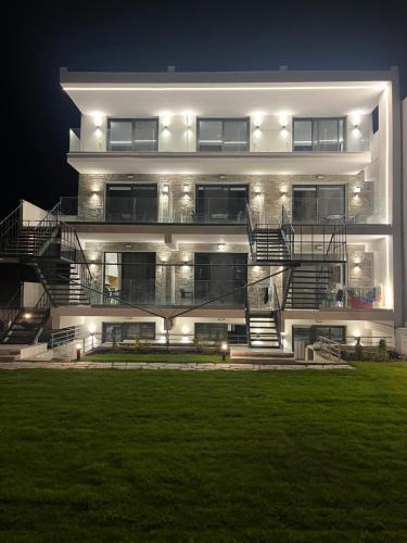 Nea Peramos Apartment | N apartments
