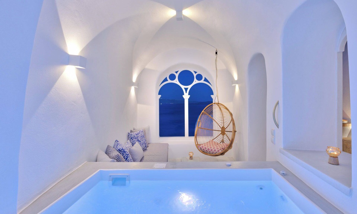 Oia Villa | Namaste Suites by Oias Local Cavehouses