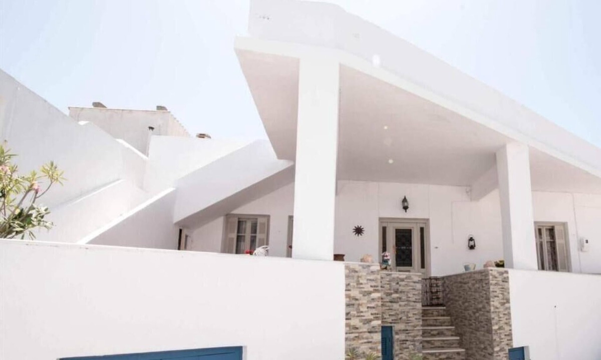 Naxos Town House | Naxian Harmony city centre Apartment (300 meters from the beach)