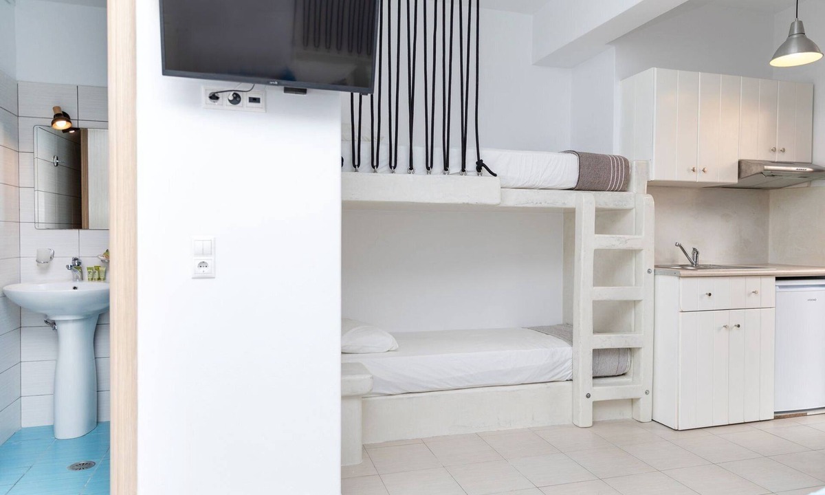 Old Town Naxos Villa | Naxos City Center Room | Superior Quadruple Room | Balcony