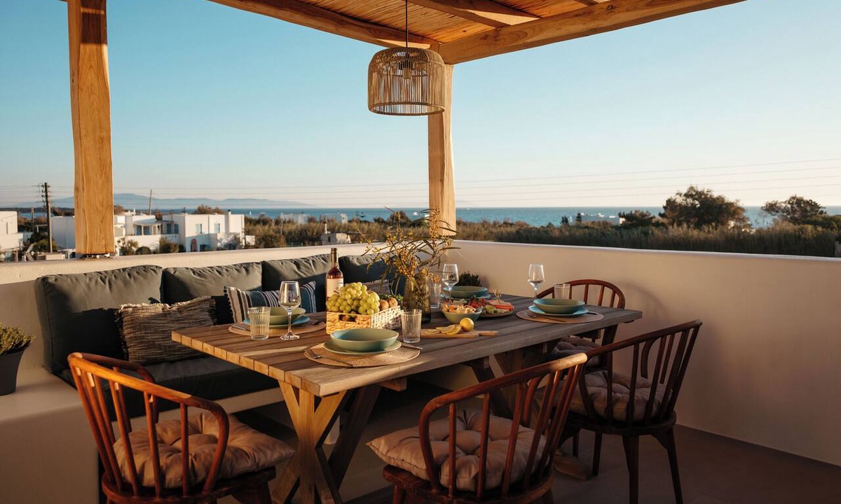 Kastraki House | Naxos Family Home in Kastraki – 3-Min Walk to Beach, Veranda, BBQ & Parking