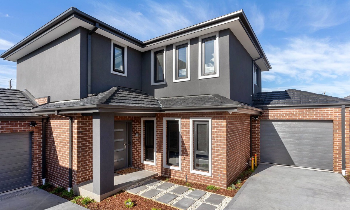 Ashwood House | Near new Spacious 5 Bedroom House Close to all Amenities