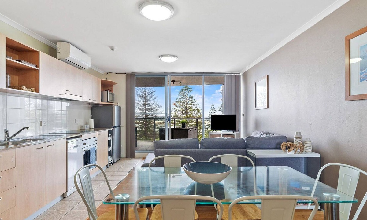 The Entrance Apartment | Nesuto Apartment - Unit 515