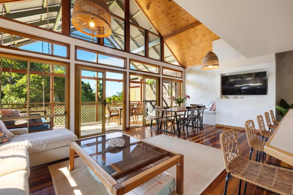 Angourie Villa | NEW Luxury Angourie Villa! Dream location, WiFi +