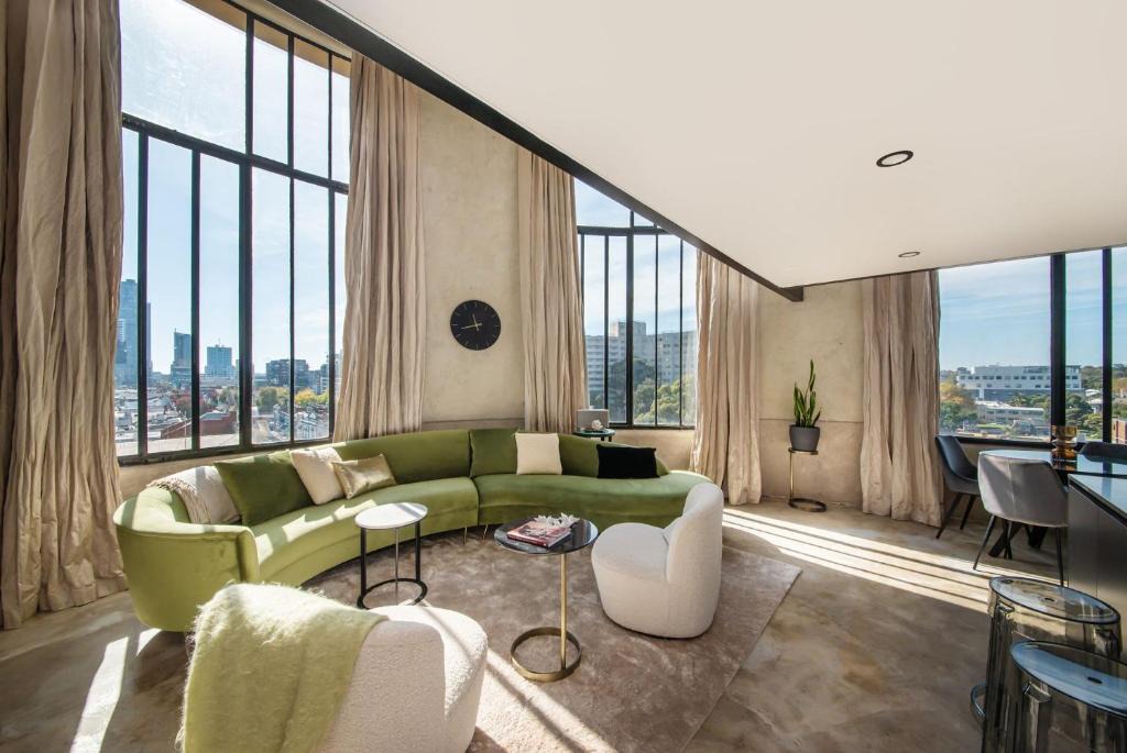 Prahran Apartment | New York Style Apt in Iconic Prahran Central