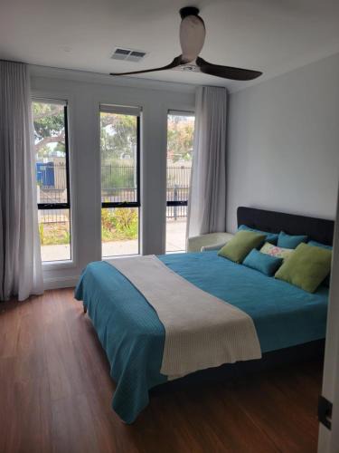 Marden House | Newly built Duplex type home - 4km to North Terrace Adelaide