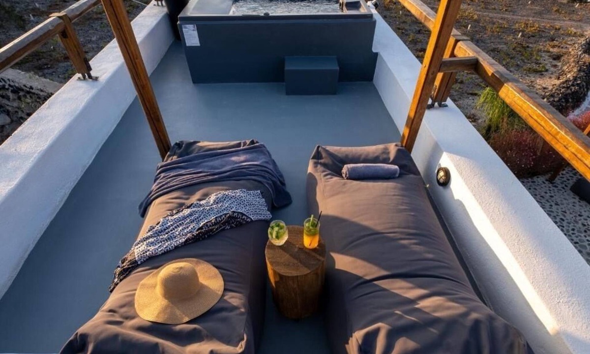 Finikia Apartment | Noelia Suites - Prive by ΜΡS