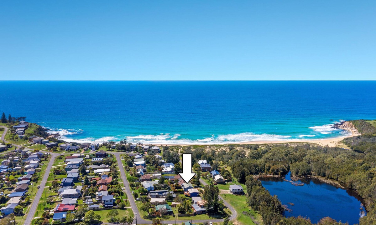 Potato Point House | Number 8 Potato Point. One of a kind, in the bush by the beach.