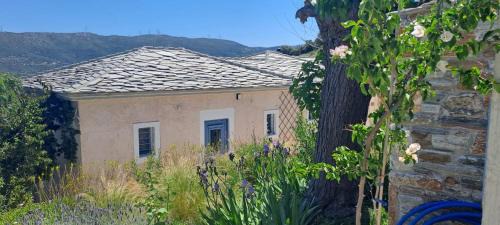 Steni Dirfyos House | O Kipos