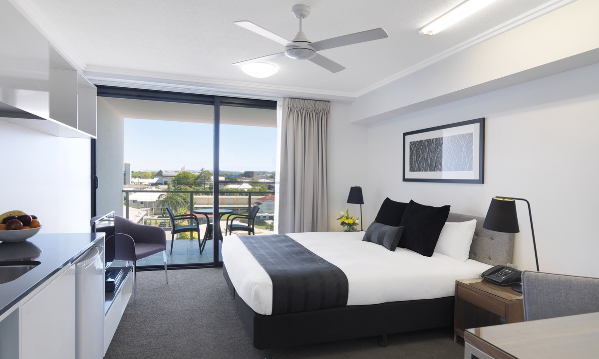 Mackay Hotel | Oaks Mackay Carlyle Suites
