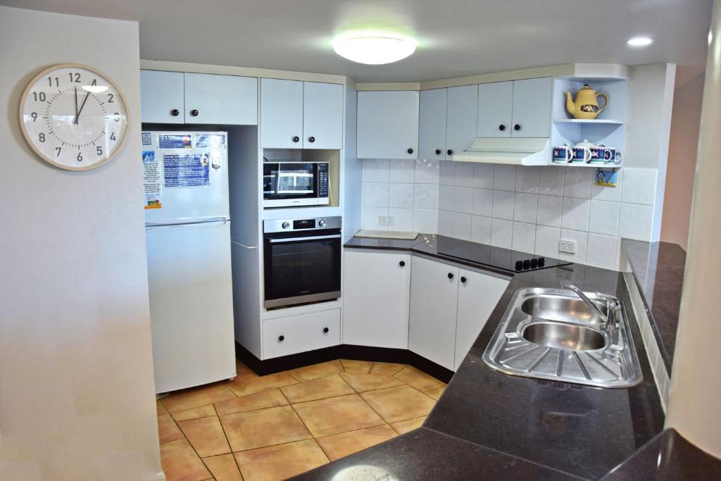 South West Rocks Apartment | Ocean Shores Apartment 15 - Bring your own linen.