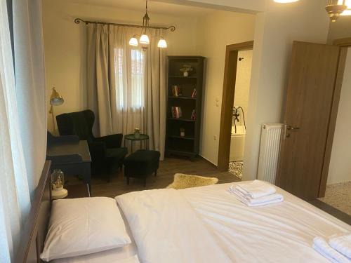Polygyros Apartment | Old Castle 3