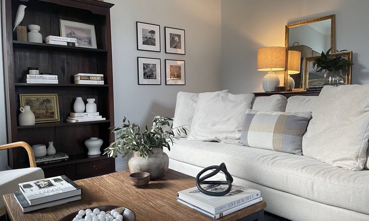 Maffra House | Old Maffra Cottage - 100yr old Cottage With Loads of Characture and Charm!