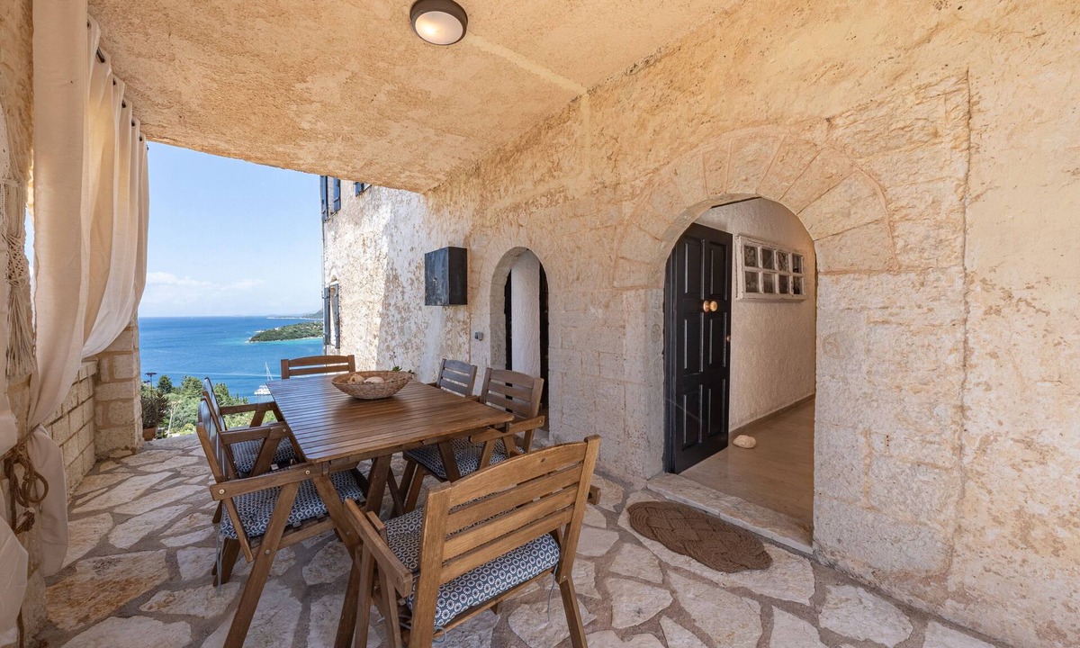 Sivota Apartment | Old Manor House 1 Apartment with Sea View, Wi-Fi and Air Conditioning
