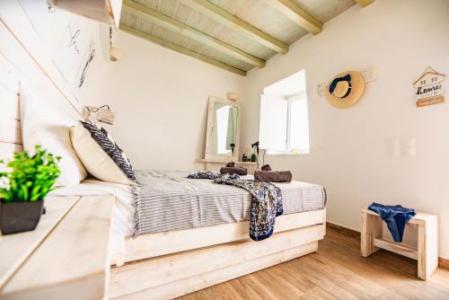 Agios Stefanos Apartment | Opus studio