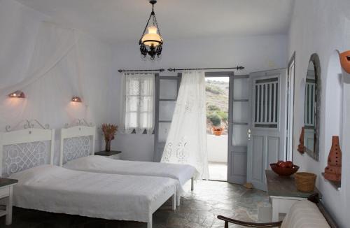 Platis Gialos Apartment | Ostria Studios