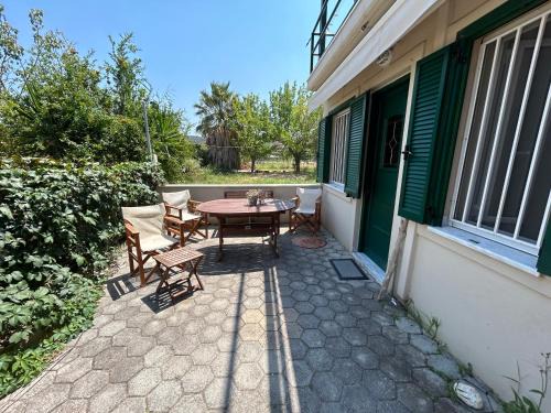 Pefki Apartment | Παγώνα, by the sea