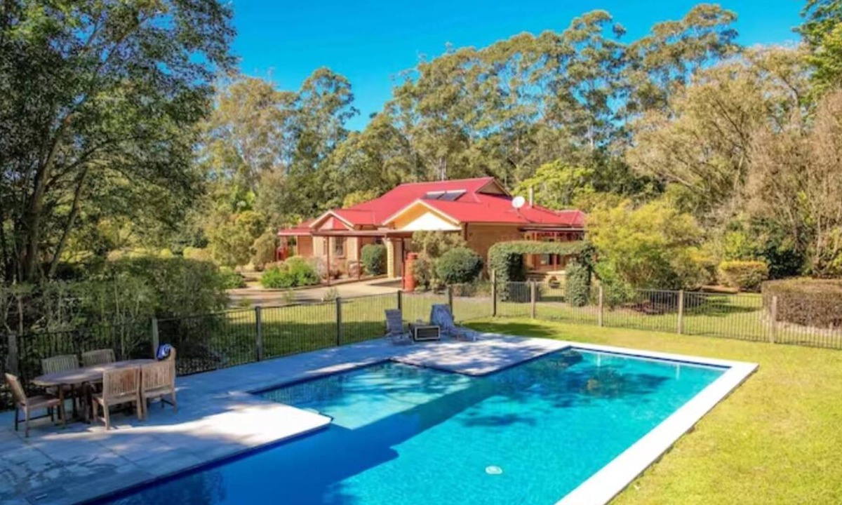 Lake Innes House | Paperbark Lodge- pool, space, private