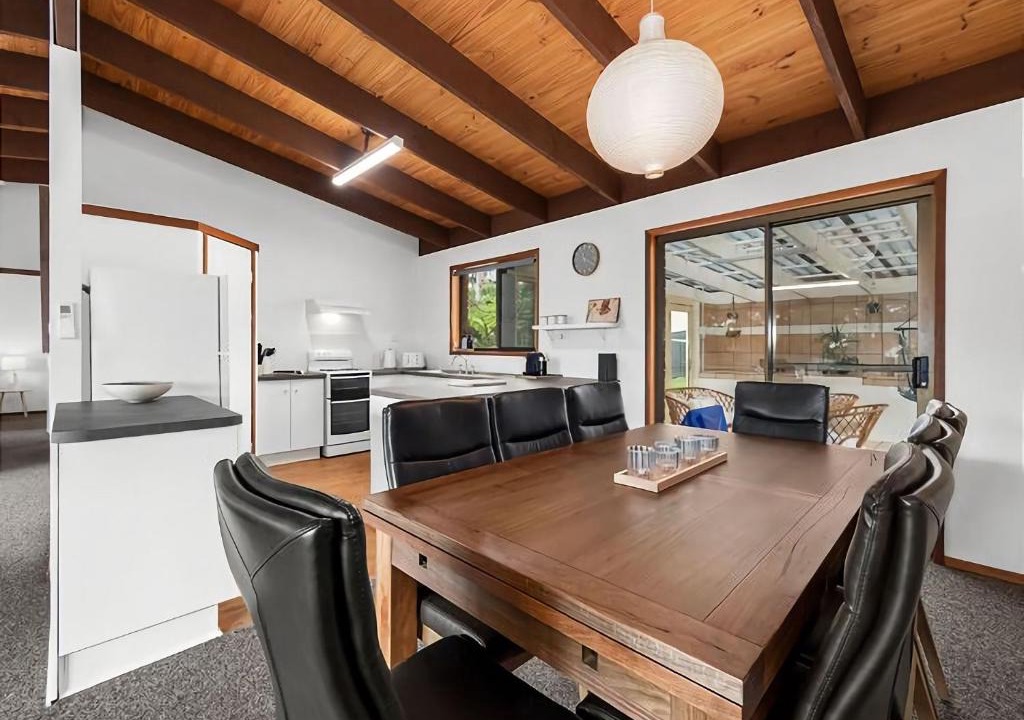 Surf Beach House | Park and Relax