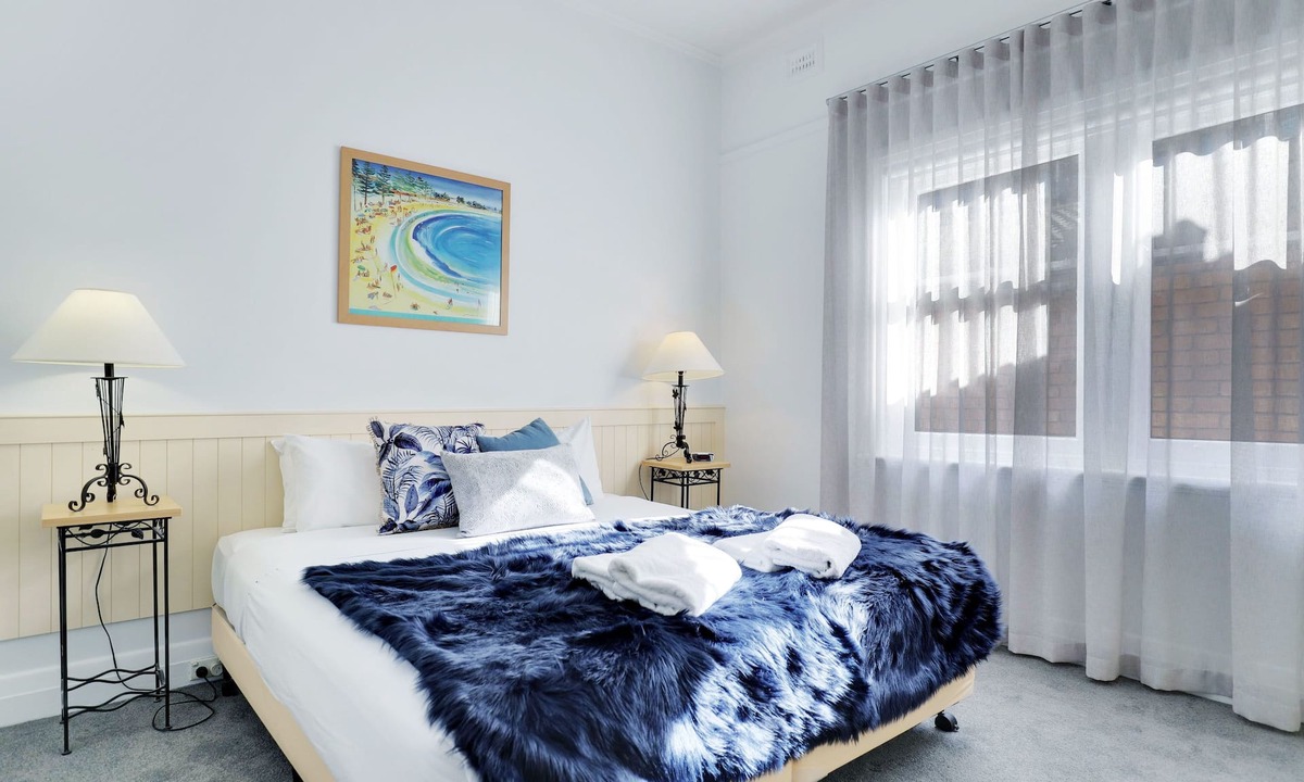 Glenelg Apartment | Park View Suite by the Beach