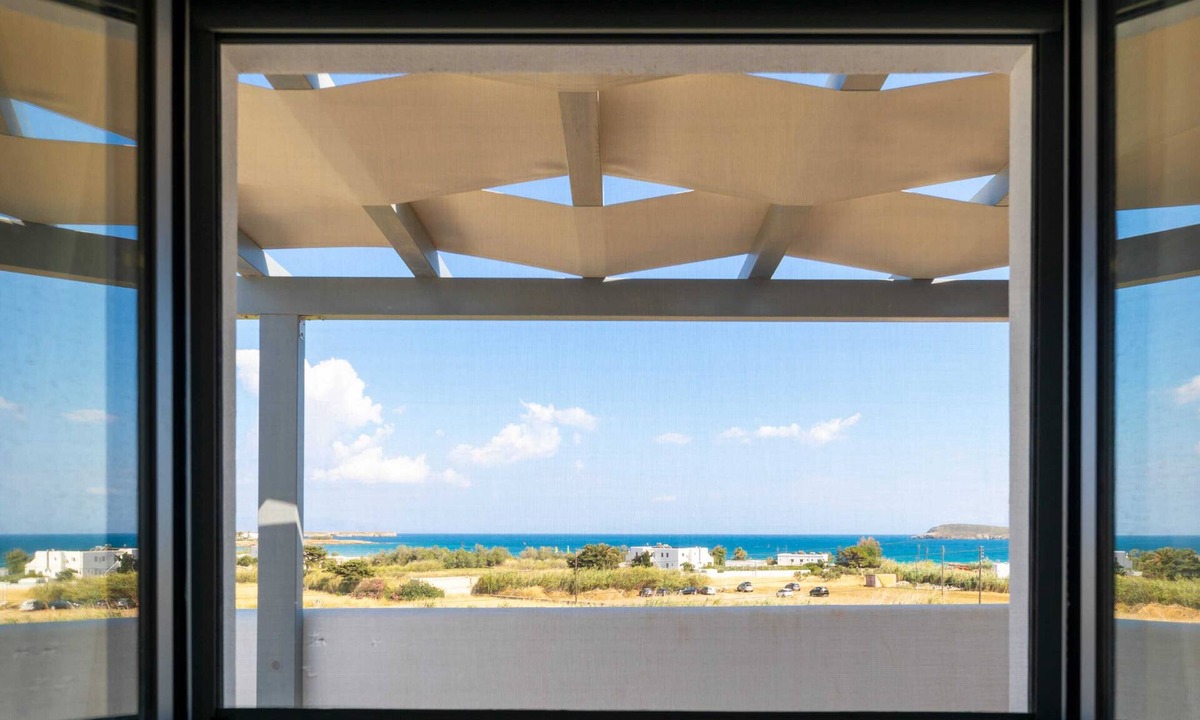 Chrissi Akti Apartment | Paros Beach Studio Casa Costa Oro, 300m from Golden Beach (1BR 1BA)