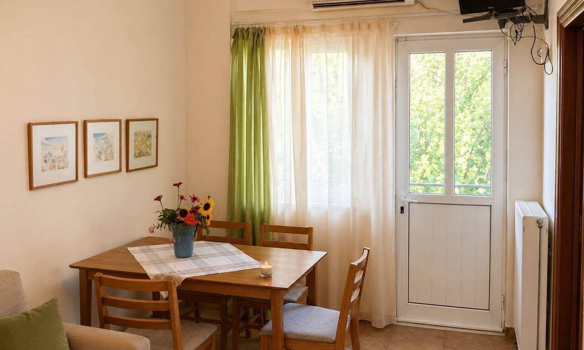 Paiania Apartment | Pavlos Apartment - Leontari Stay with Garden View