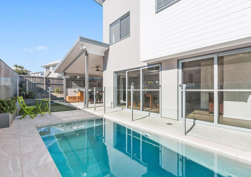 Casuarina House | Pebbles at Casuarina Beach with Pool