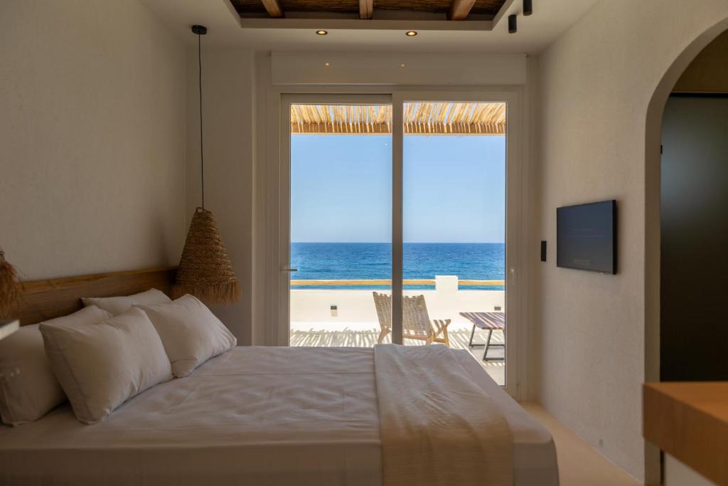 Taxiarchis Hotel | Pelagos Seaside Retreat Naxos