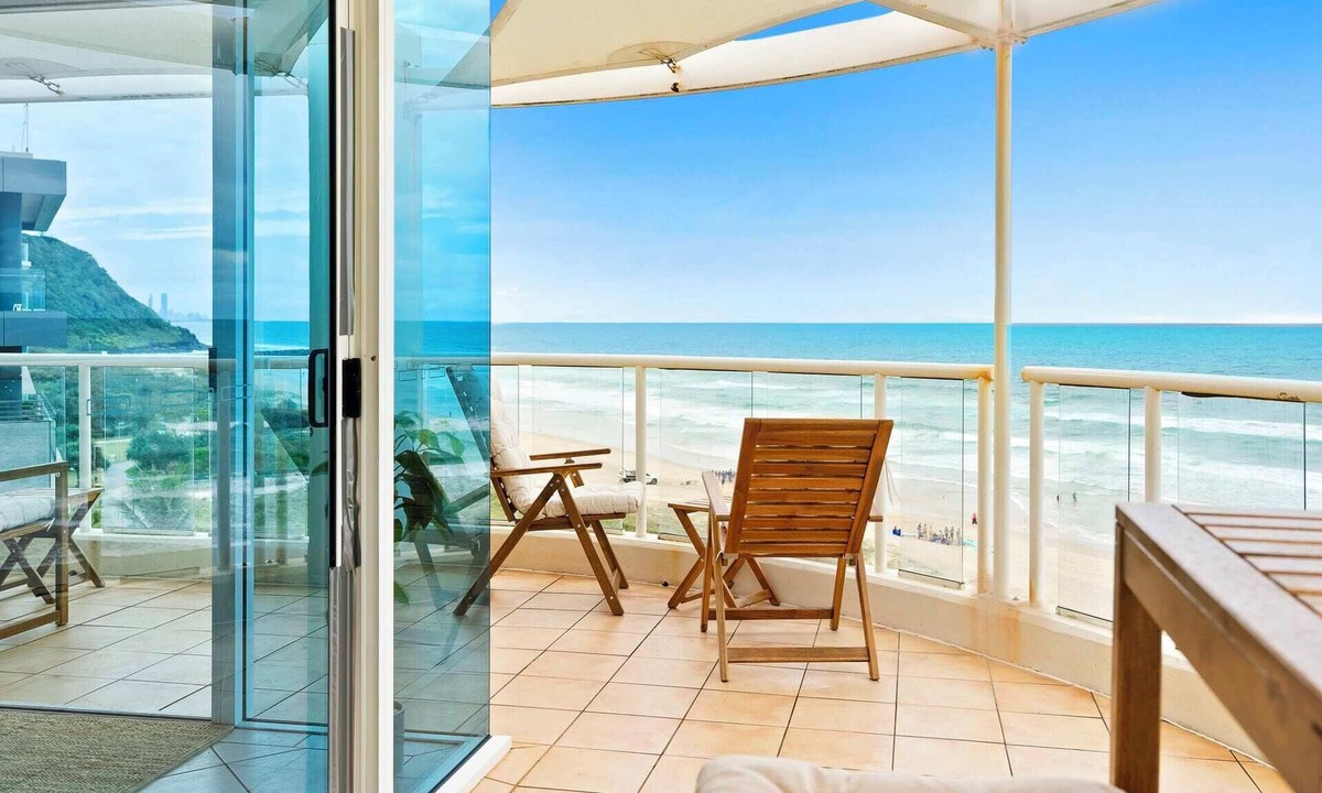Palm Beach Apartment | Penthouse Views with Private Rooftop Terrace