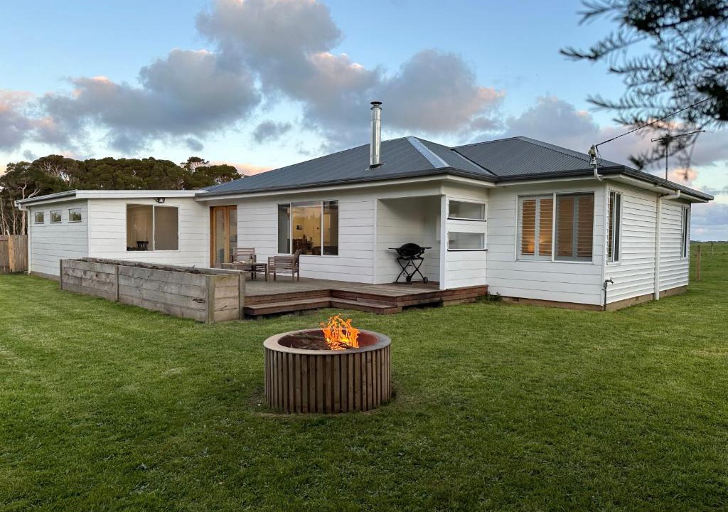 Lymwood House | PepperTree Farm Stay