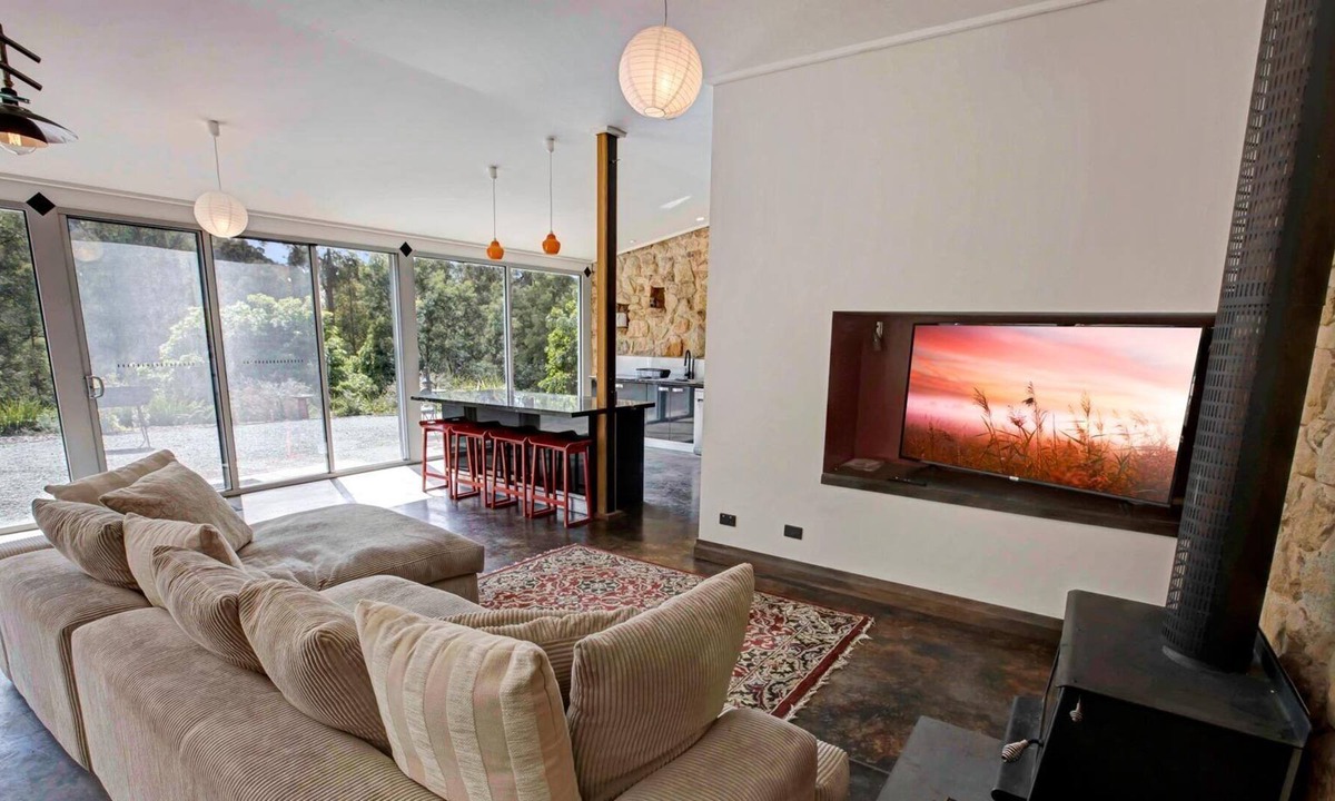Bruthen House | Perfect property for those looking for a tranquil and unique retreat